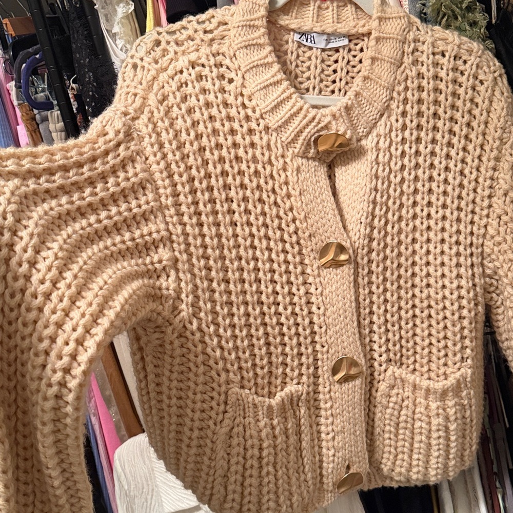 Zara Cream Knit Cardigan with Gold Buttons - Picture 6 of 6